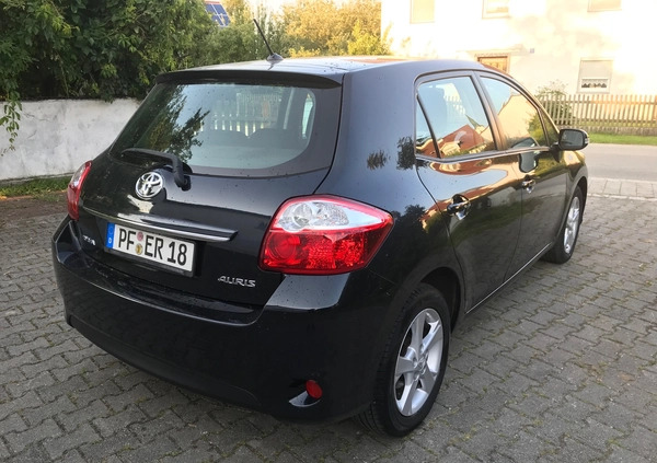 Toyota Auris cena 31000 przebieg: 120000, rok produkcji 2009 z Chojnów małe 16